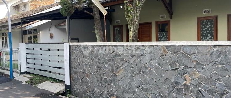 Rumah Terawat di Riung Bandung Rancasari Bandung Kamarnya Banyak 1