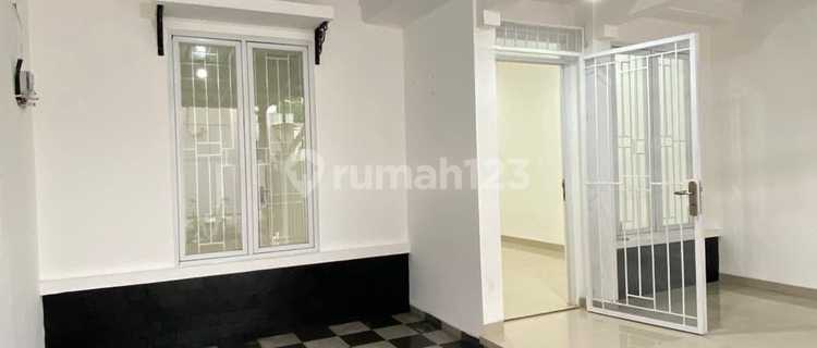 Quick Sale Move-in Ready South-Facing House in BSD City 1