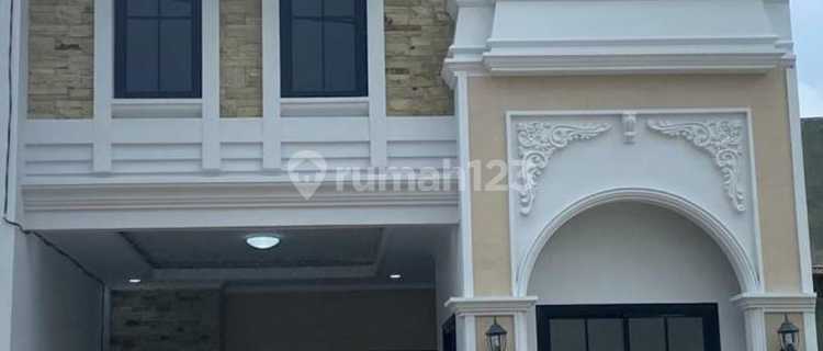 Rumah Konsep Mediterania Dengan Private Pool Di Jagakarsa 1