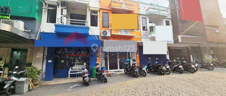 Ruko 2 Lantai Dekat Rumah Sakit Lavallete di Rampal Celaket  1