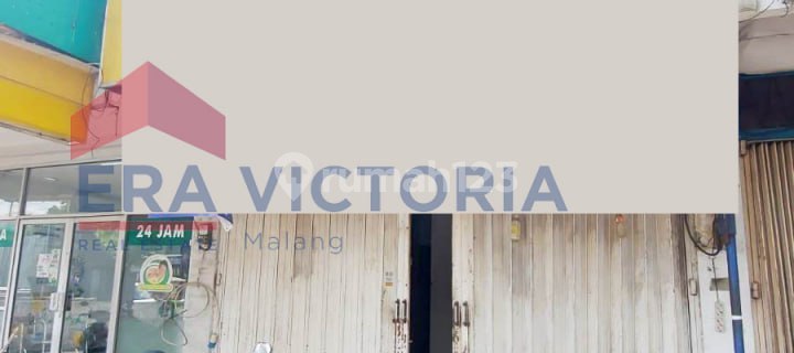 Shop House in Blimbing, Strategically Located on the Main Road Axis 1