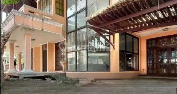 For Sale Old Money House in Pejaten Barat Only 15 Billion in South Jakarta 1