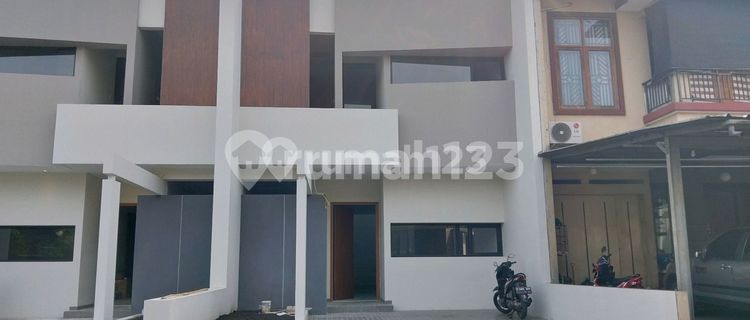 Rumah Baru 2 Lantai Minimalis Dekat Batununggal, 3 KT 1