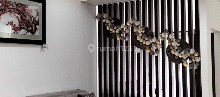 Rumah 2 lantai siap huni di Singgasana Pradana 1