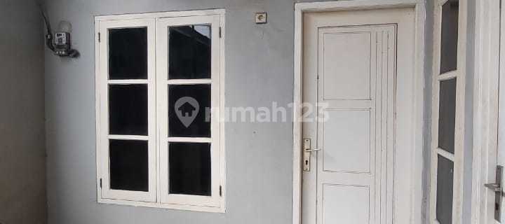 Rumah Kost-Kostan 2 Lantai Bagus dan Terawat di Taman Harapan Baru, Bekasi 1