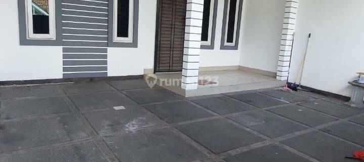 Dijual Rumah Siap Huni dan Nyaman di Taman Harapan Baru, Bekasi. 1