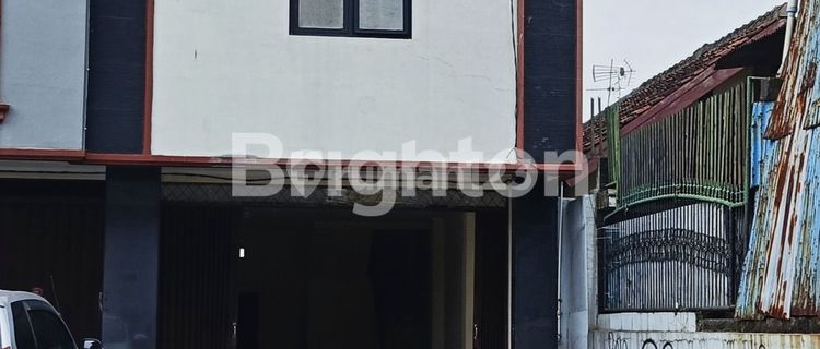 3-Storey Shop House Ready to Occupy, Strategic Location, Roadside, Depok 1