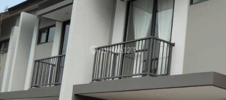 Dijual Rumah 2lantai Pusat Kota Siap Huni Dari Baru 1