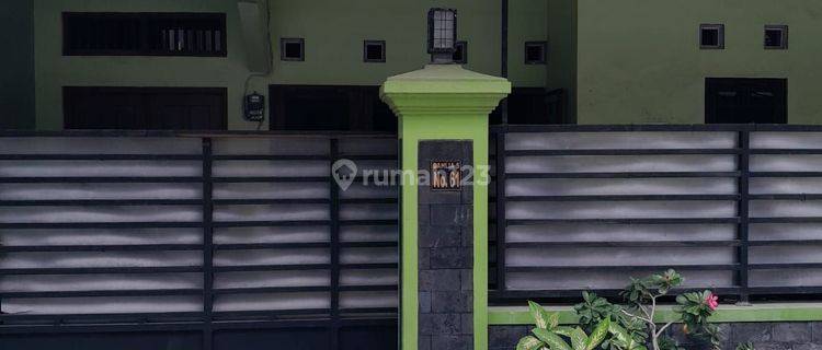 Rumah Di Perum Wonorejo Jalan Dahlia Solo Jawa Tengah 2 Lantai Shm 1