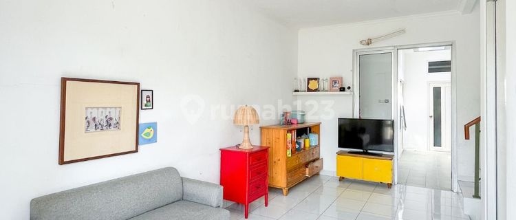 Affordable, Bright, Comfortable House in Sector 7C Gading Serpong, Rarely Available! 1