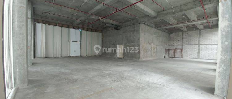 Sewa Utk Retail 392 M2 di Sentral Senayan Tower, Prime, Exclusive 1