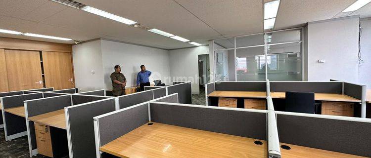 Sewa Kantor Full Furnish 209 M2 di Menara Thamrin Jakpus, Hrg Nego 1