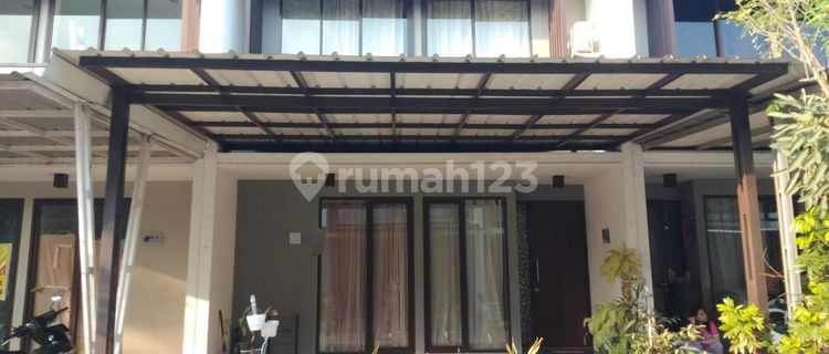 Best Deal! Rumah Sewa Semi Furnished di Golden City 1
