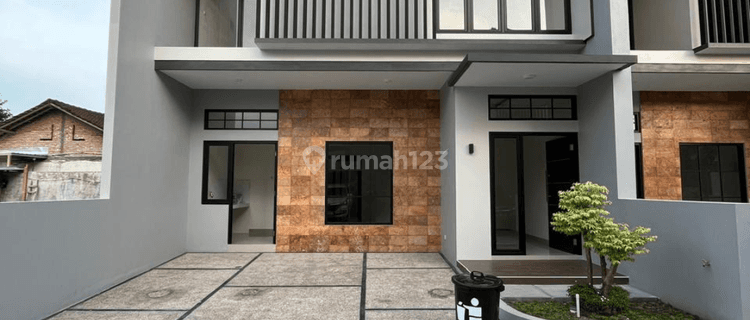 Rumah Baru Mewah 2 Lantai Istimewa Dalam Cluster 1