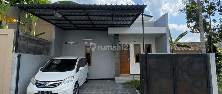 Rumah Baru Cantik Limasan Di Krapyak Jalan Kaliurang  1