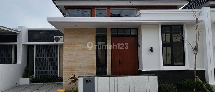 Rumah Cantik Siap Huni Perum One Gate Dekat Budimulia Tajem & Upn 1