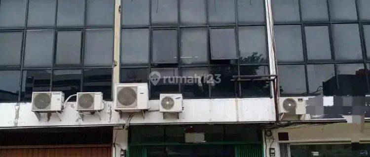 Jual ruko strategis murah 3 lantai di Jatinegara, Jakarta Timur 1