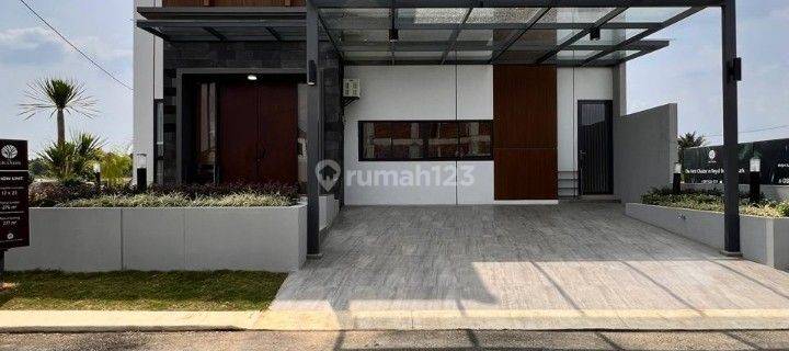 Dijual Rumah Mewah The Grandis Royal Botanica Park di Komplek Royal Sumatra jalan Jamin Ginting - Padang Bulan Medan  1