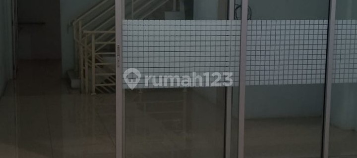 Jual / Sewa Townhouse Komplek Adam Malik Riverside Jalan Sekata - Adam Malik - Medan 1