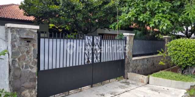 Rumah Asri Dan Strategis Dijual di Cempaka Putih 1