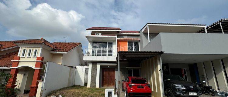 Rumah Bagus di Villa Bukit Indah, Batam 1