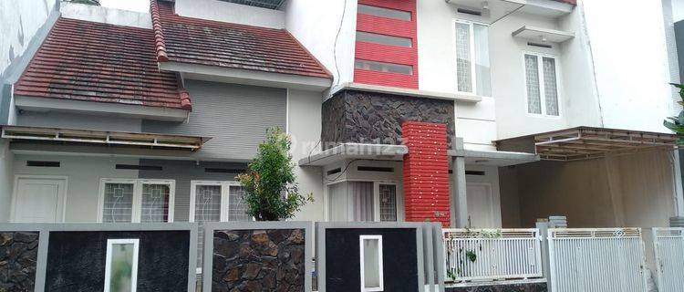 Rumah 2 Lantai di Jl. Borobudur Agung Barat 1