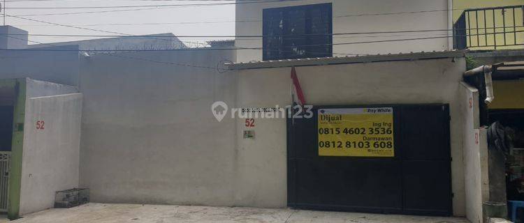 Di jual rumah bisa untuk usaha di Jln Raya Dekeng Kertamaya Bogor Selatan 2 Lantai 1