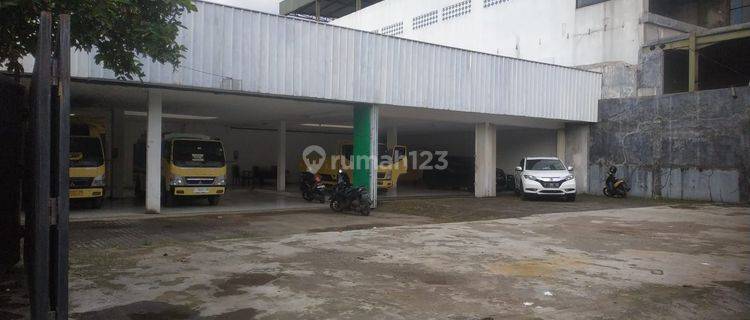 Di jual Gedung Showroom di jln Raya Tajur Bogor 1