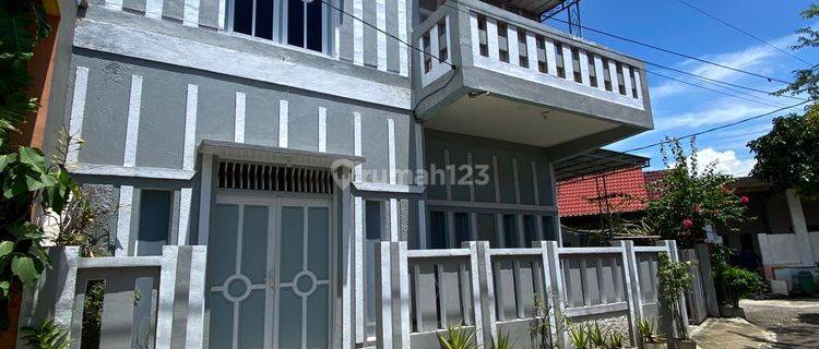 Rumah 2 lantai bagus 1