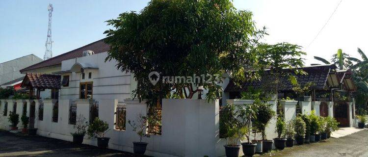 Rumah Mewah Dijual di Bogor 2 Lantai Siap Huni Plus Kolam Renang 1