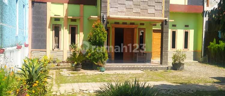 Rumah Adem Halaman Luas Cocok Untuk Keluarga Besar di Pameungpeuk 1