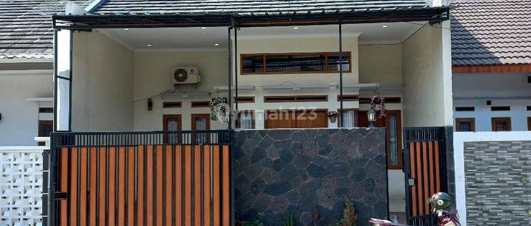 Rumah Bagus Minimalis di Rancamanyar Indah 1