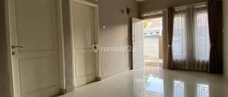 Rumah Keren Tidak Banyak Sekat 1 Lantai di Rancamanyar Indah 1