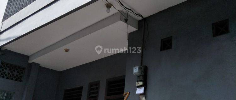 Dijual Rumah 2 Lantai, Bagus Utk Kost di Daerah Cikini, Jakpus 1