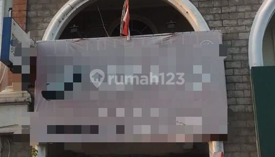 Gading Serpong 3-Story Shop House Facing Main Road For Quick Sale 1