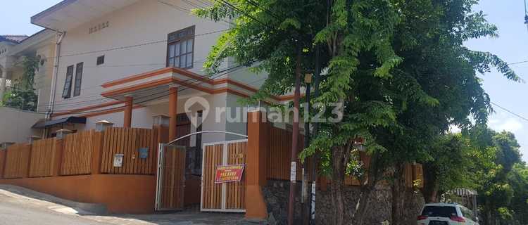 Comfortable 2-Story House in a Strategic Location at Bukit Sari, Banyumanik, Semarang 1