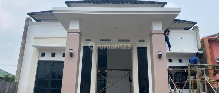 Dijual rumah siap huni di perumahan persis tepi jalan raya 1