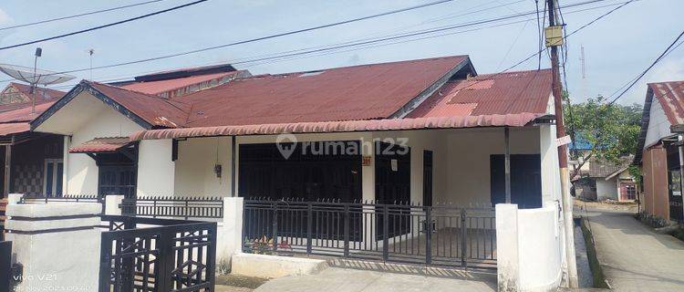 Dijual rumah posisi hook di dekat jalur 2 pasar belimbing 1