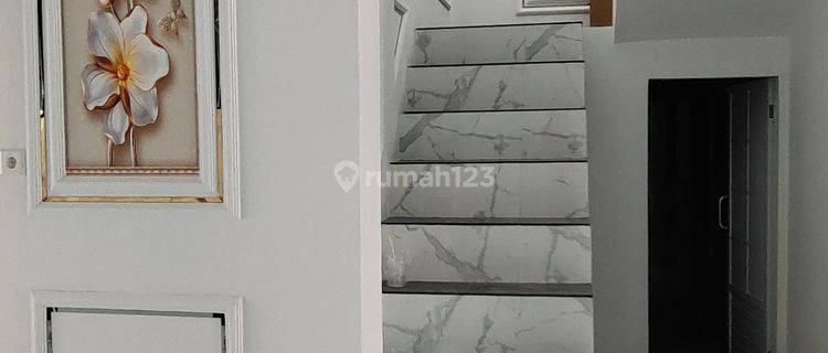 rumah siap huni 2 lantai di belanti dekat SMA 1 padang 1