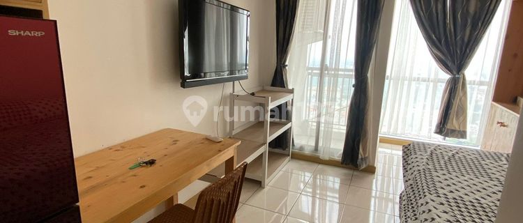 Mtown Studio Apartment Located in a Strategic Area Very Close to Summarecon Mall Serpong Tangerang Banten 1