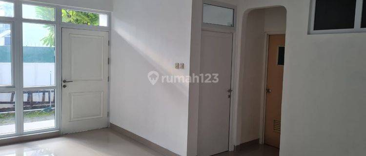 Disewakan Rumah 1 Lantai Baru Renov Luas Tanah 150 Meter Harga Sewa / Tahun 80 Juta .minim Sewa 2 Tahun 1