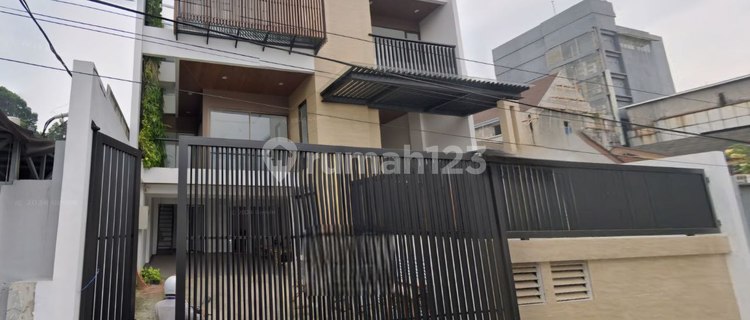 For Sale Nice 3-Story House in Kebayoran Baru, South Jakarta 1