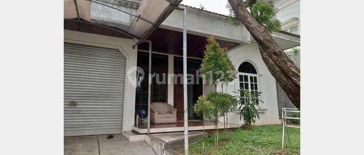 Dijual Rumah Lokasi Strategis di Pondok Indah Jakarta Selatan 1