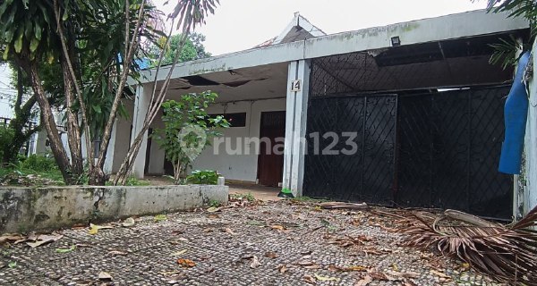 Dijual Rumah Tua Hitungan Tanah di Menteng Lokasi Strategis 1
