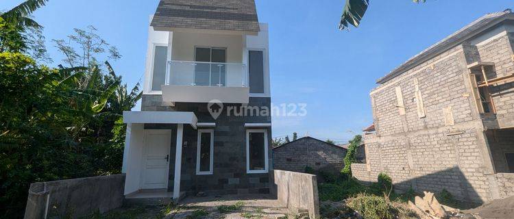 Rumah Siap Huni Lantai 2 Di Jln Buluh Indah - Denpasar Barat  1