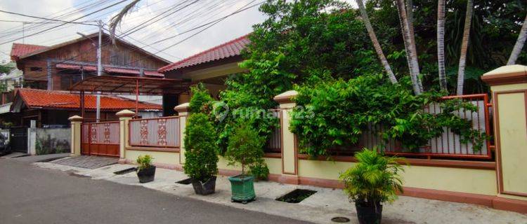 Dijual Cepat dan murah rumah siap huni di Cempaka putih 1