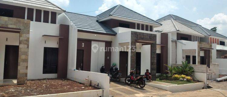 Rumah Modern Di Jatisari Mijen 1