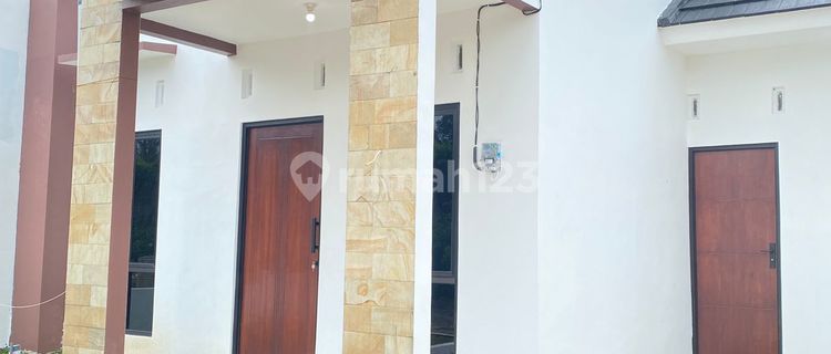 Ready-to-Live House Only 300 Meters to West Semarang Main Road 1