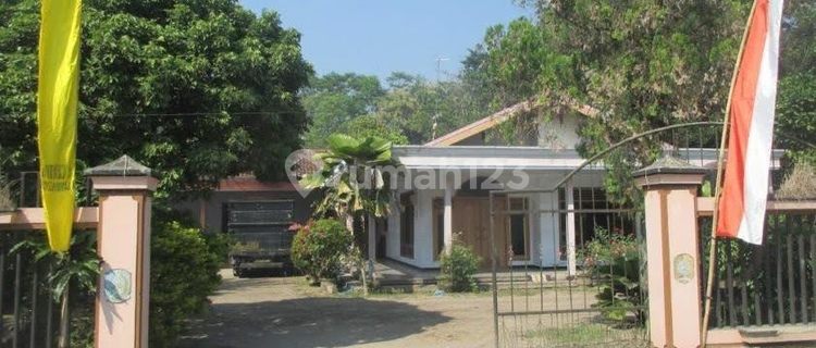 Rumah Bagus Semi Furnished SHM Sumbergempol, Tulungagung 1