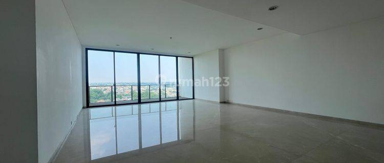 Rent / Sale Izzara Apartement Simatupang, Private Lift Mm057 Unfurnished 1